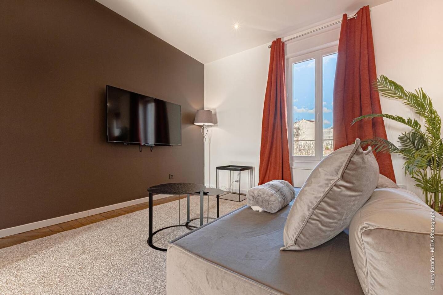 Les Suites Locarno Limoges Exterior foto